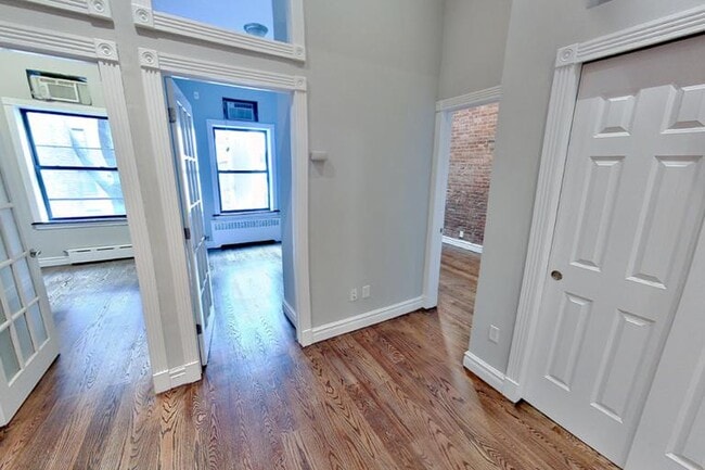 138 E 16th St in New York, NY - Building Photo - Building Photo