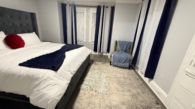 141 Middle Tpke E in Manchester, CT - Building Photo - Building Photo