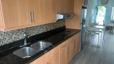 6498 Collins Ave in Miami Beach, FL - Building Photo - Building Photo