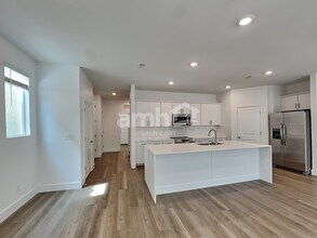 5850 Iron Iss St in Las Vegas, NV - Building Photo - Building Photo