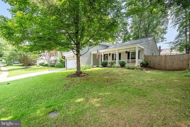 15425 Beachview Dr in Montclair, VA - Building Photo - Building Photo