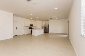 7070 W Joycliff Way in Tucson, AZ - Building Photo - Building Photo