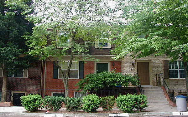 The Connecticut Overlook Condos in Silver Spring, MD - Building Photo - Building Photo