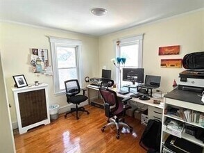 40 Keenan St, Unit 2 in Watertown, MA - Building Photo - Building Photo