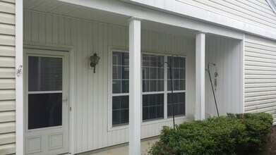 388 Harrier Dr in Monroe Township, NJ - Building Photo - Building Photo