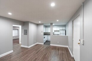 Towne House Apartments