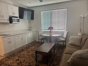 283 Hadley Wy in Oceanside, CA - Building Photo - Building Photo