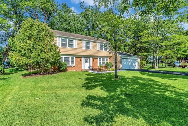 property at 8813 Sweet Gum Pl