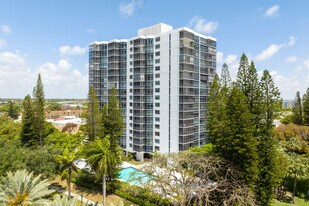 Bonavida Condominiums in Aventura, FL - Building Photo