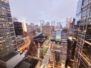 200 N Dearborn St in Chicago, IL - Foto de edificio - Building Photo