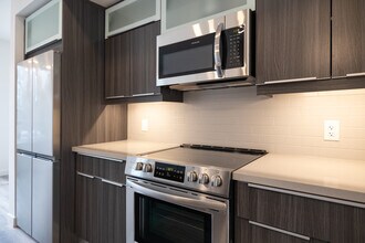 15012-15094 94 Ave NW in Edmonton, AB - Building Photo - Building Photo