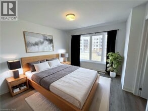 20 Steele Cres in Guelph, ON - Building Photo - Building Photo