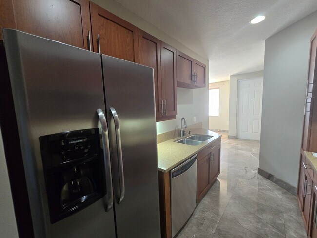 1344 SW 2nd Ct in Fort Lauderdale, FL - Building Photo - Building Photo