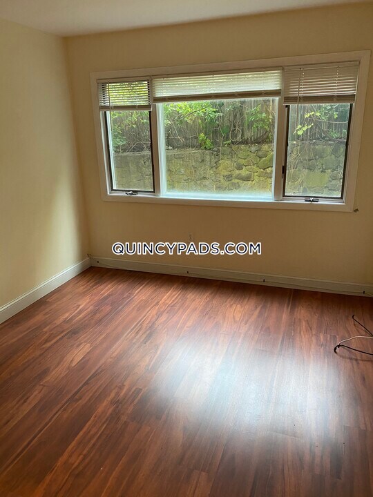 35 Des Moines Rd-Unit -209 in Quincy, MA - Building Photo