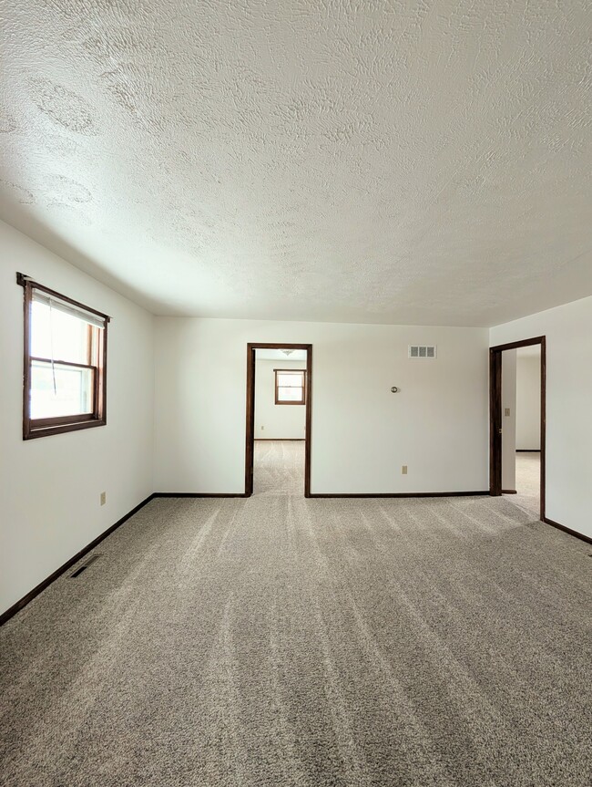 591 N Lincoln Ave, Unit 591 North Lincoln Ave. in Salem, OH - Building Photo - Building Photo