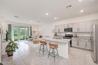 11130 Crescent Deer Dr in Land O Lakes, FL - Building Photo - Building Photo