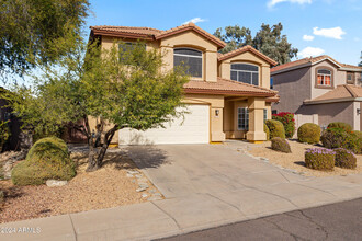 4270 E Maya Way in Cave Creek, AZ - Foto de edificio - Building Photo