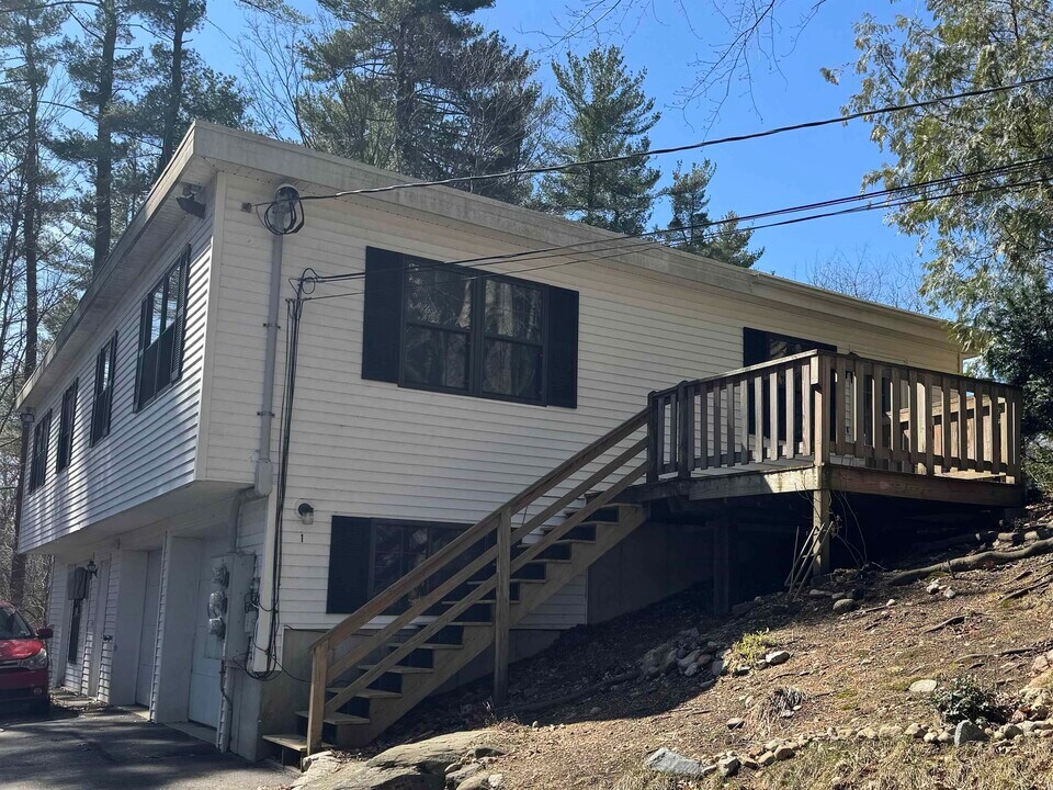 58 Westville Rd in Plaistow, NH - Building Photo