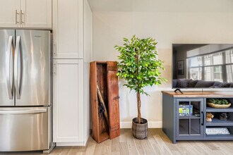 5372 Allison St in Arvada, CO - Foto de edificio - Building Photo