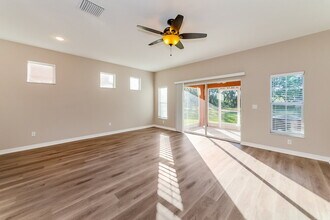 11527 84th St Cir E in Parrish, FL - Foto de edificio - Building Photo