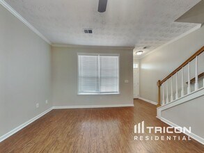 1065 Dalby Way in Austell, GA - Building Photo - Building Photo