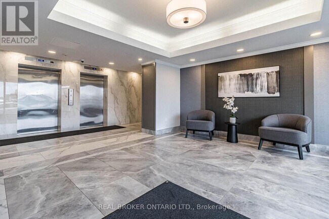 2900 Battleford Rd in Mississauga, ON - Building Photo - Building Photo