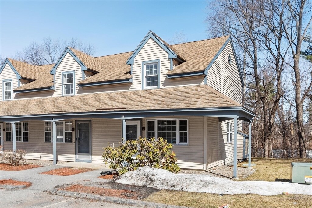 9 Kennedy Dr in Chelmsford, MA - Building Photo