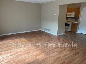 50432 Bay Run S in New Baltimore, MI - Building Photo - Building Photo
