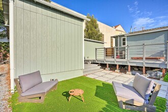 2715 MacArthur Blvd in Oakland, CA - Building Photo - Building Photo