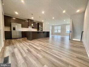 3464 Sunset Ridge Dr in Frederick, MD - Building Photo - Building Photo