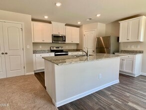 213 Brisk Dr in Zebulon, NC - Building Photo - Building Photo