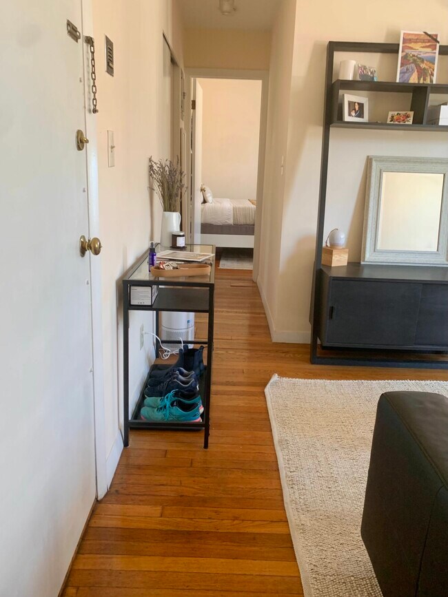 26 Commonwealth Ter, Unit 3 in Boston, MA - Building Photo - Building Photo