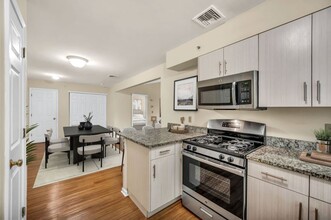 Aspen Glen in Hamden, CT - Building Photo - Building Photo