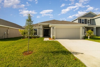 2482 Carrick St NW in Palm Bay, FL - Building Photo - Building Photo