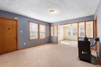 344 Snell St in Fall River, MA - Building Photo - Building Photo