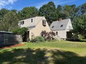 10 Charles Hill Rd in Kittery, ME - Building Photo