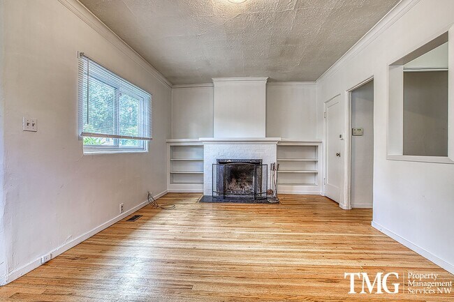 1036-1040-1040 N Ainsworth St in Portland, OR - Foto de edificio - Building Photo
