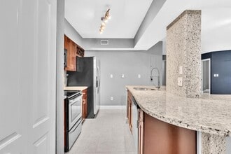 2881 N Oakland Forest Dr, Unit 309 in Oakland Park, FL - Foto de edificio - Building Photo