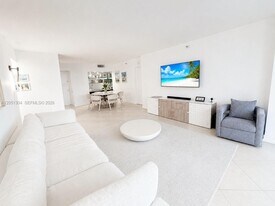 20505 E Country Club Dr in Aventura, FL - Building Photo