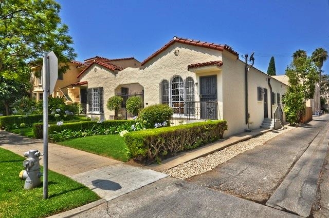 La Peer Apartments in Beverly Hills, CA - Foto de edificio - Building Photo