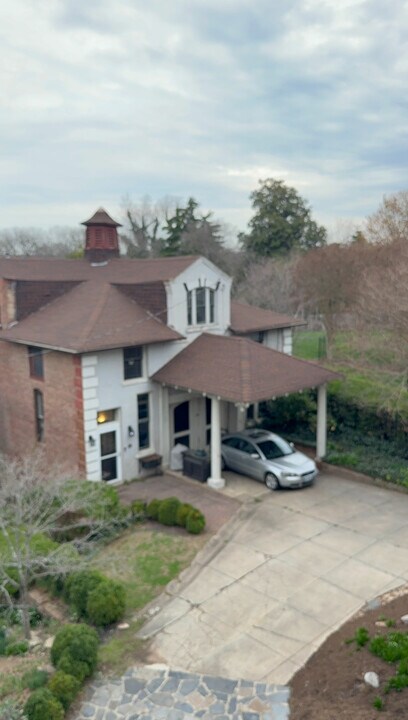 862 Main St, Unit Carriage House Apartment in Danville, VA - Foto de edificio
