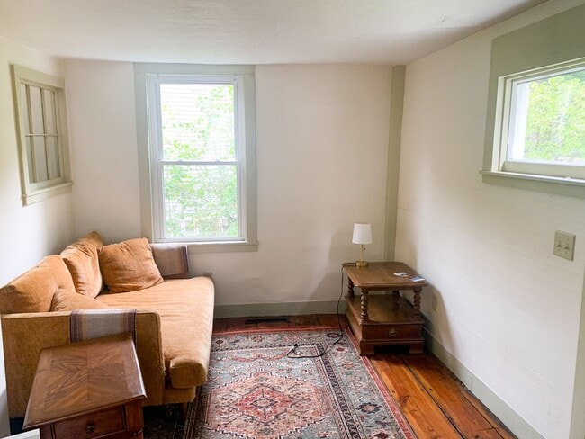 615 Riverside Dr in Northampton, MA - Building Photo - Building Photo