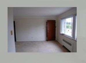 950 Hempstead Dr in Cincinnati, OH - Building Photo - Interior Photo