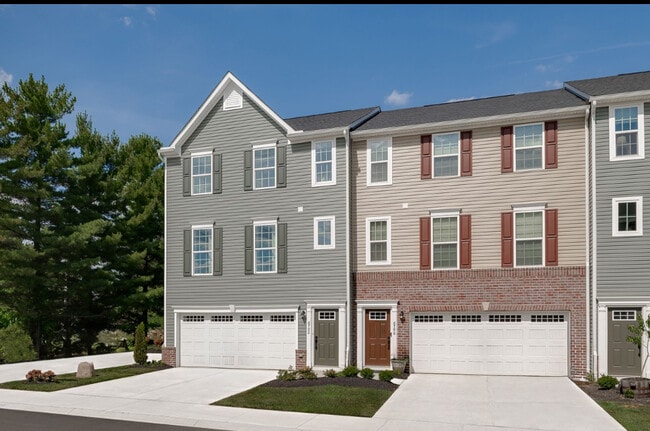 6832 Frey Ln in Reynoldsburg, OH - Building Photo - Building Photo