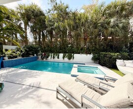 402 Ocean One Ln in Juno Beach, FL - Building Photo - Building Photo