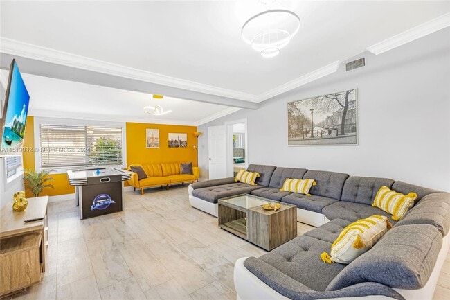 property at 1984 Windward Dr