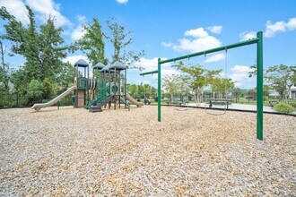 217 Wedge Cir in Richmond Hill, GA - Building Photo - Building Photo