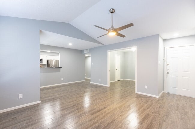 14600 Fonmeadow Dr in Houston, TX - Building Photo - Building Photo