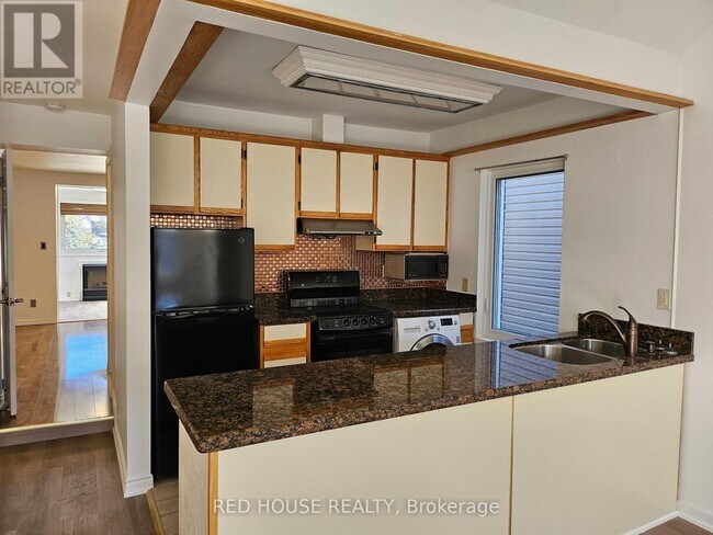 37 Connaught Ave in Toronto, ON - Building Photo - Building Photo