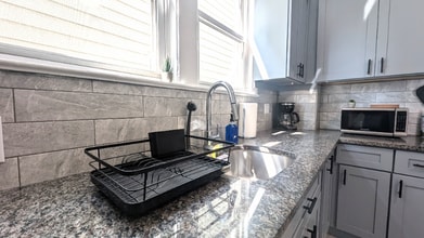 352 Jackson St in Orange, NJ - Foto de edificio - Building Photo